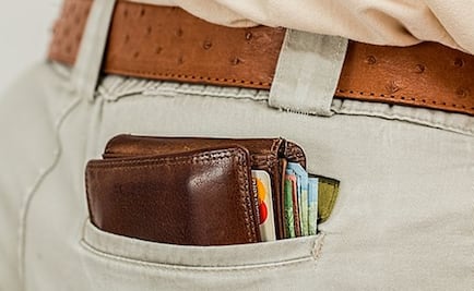 Si pierdes una cartera con dinero es probable que te la regresen, pero no en México 