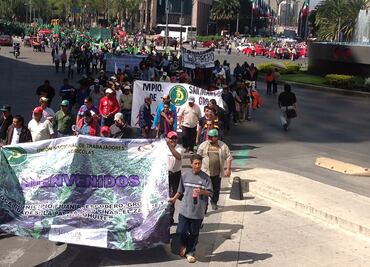 Marchan campesinos a Gobernación