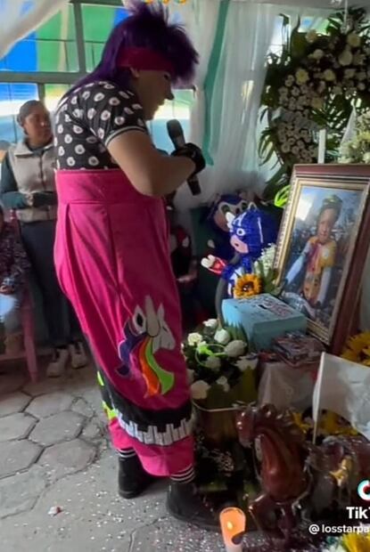 Tiktok: Contratan a payasos y al llegar se dan cuenta que era el funeral de un niño