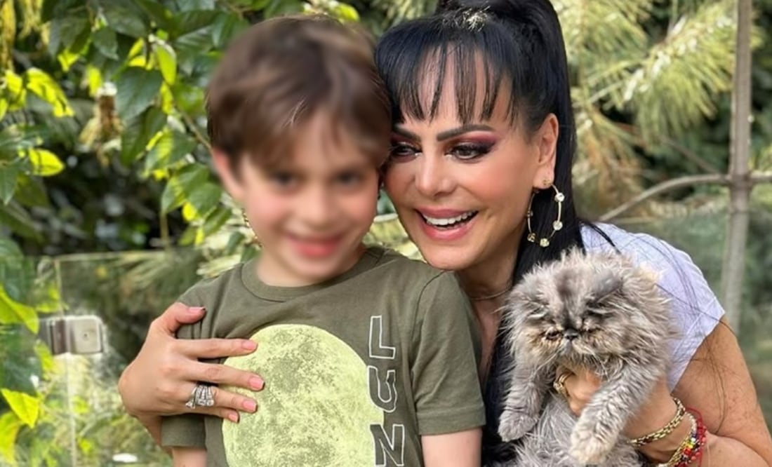 Maribel Guardia posa con su nieto José Julián.
Foto: Instagram