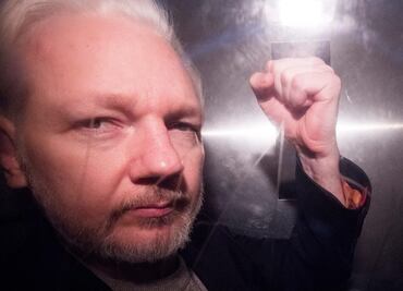 Tribunal de Suecia rechaza ordenar arresto de Assange por violación