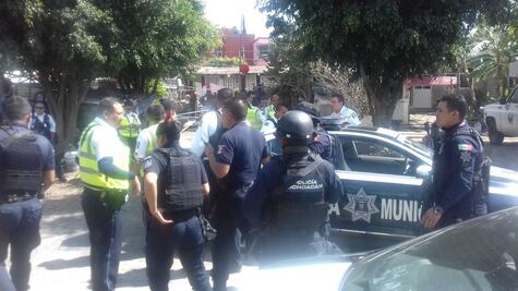 Sujeto dispara desde una preparatoria y lesiona a un policía en Morelia