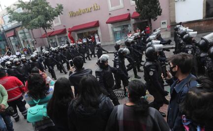 Ayuntamiento sorprende a habitantes con desfiles de corporaciones en Toluca