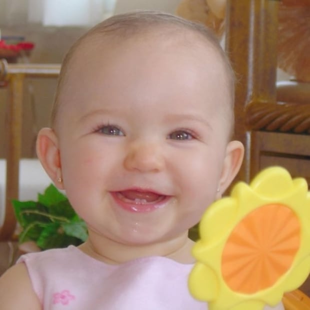 Andrea Legarreta y Erik Rubín celebran 16 años de belleza y talento de su hija Mía