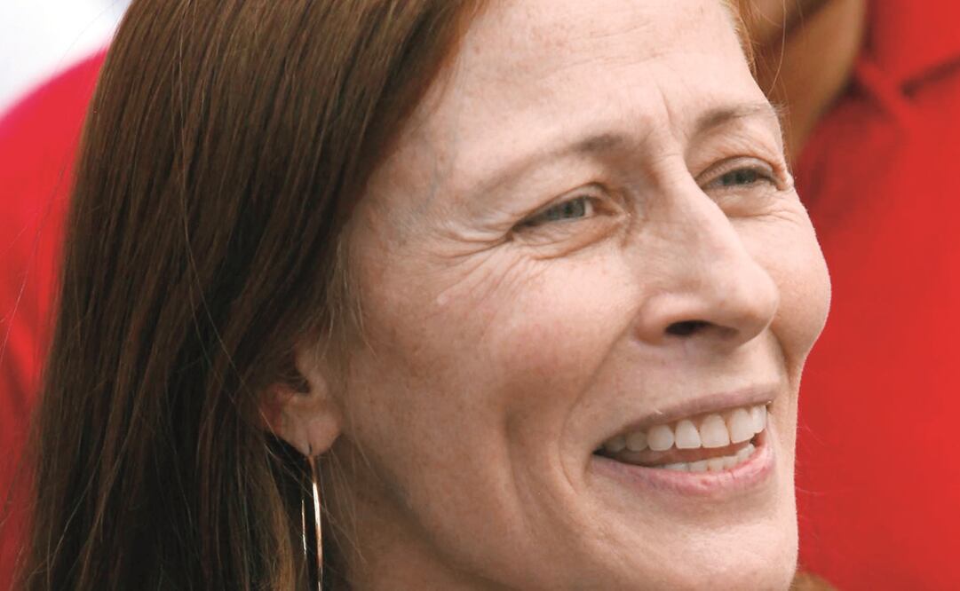 Tatiana Clouthier, entre la espada y la pared