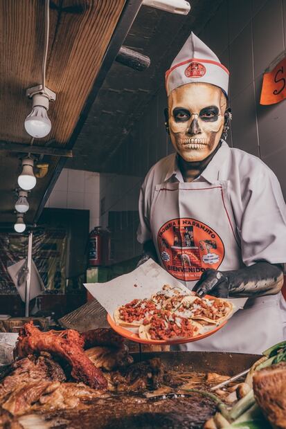 México renueva festejo: honra a muertos por Covid