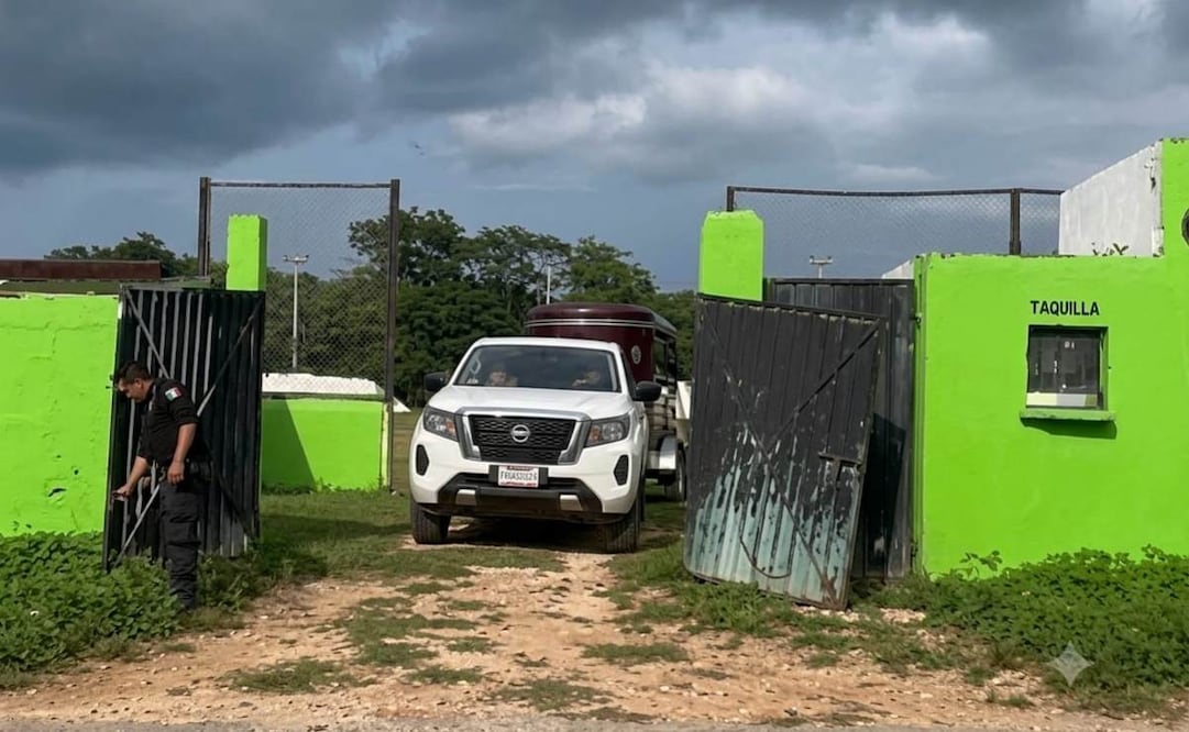 Señalan a alcalde de Espita, Yucatán por usar campo de béisbol para montar su caballo; jóvenes no pudieron entrenar.
Foto: Especial.