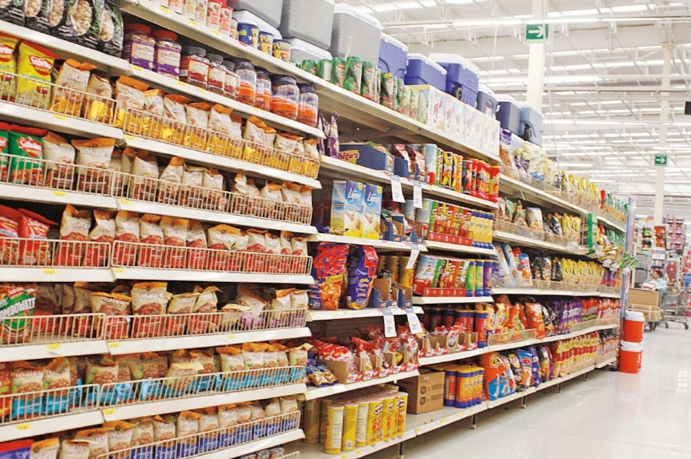 Recupera ción. Por el IEPS a la llamada comida chatarra se recudaron 18 mil 339 millones de pesos el año pasado (ARCHIVO EL UNIVERSAL)