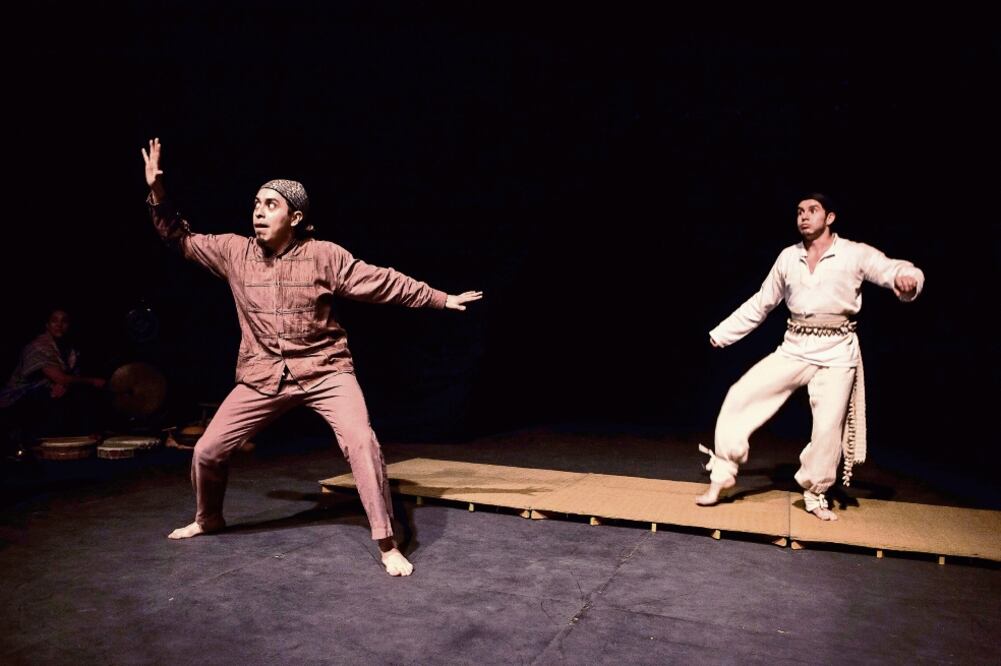 Se crea un paisaje sonoro entre galopes y zapateados en un reencuentro con la comedia del arte. (FOTO: ROGEL BLANQUET)