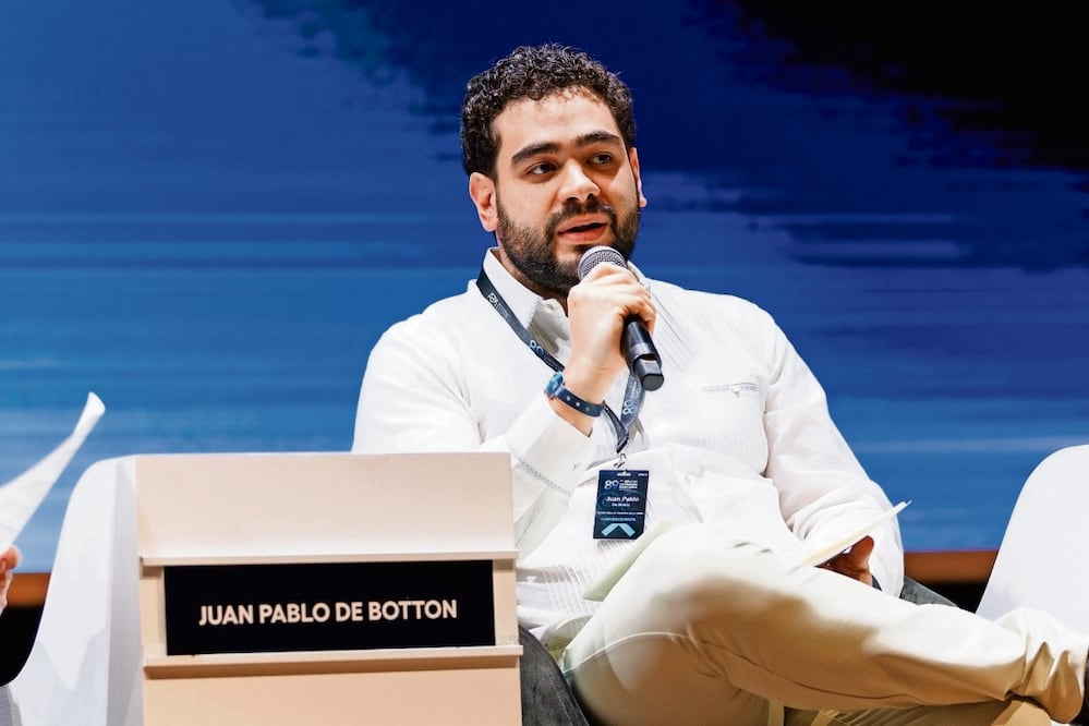 El secretario de Administración y Finanzas de la capital, Juan Pablo de Botton, resaltó la importancia de tener finanzas saludables para poder sustentar los proyectos y obras. Foto: Especial