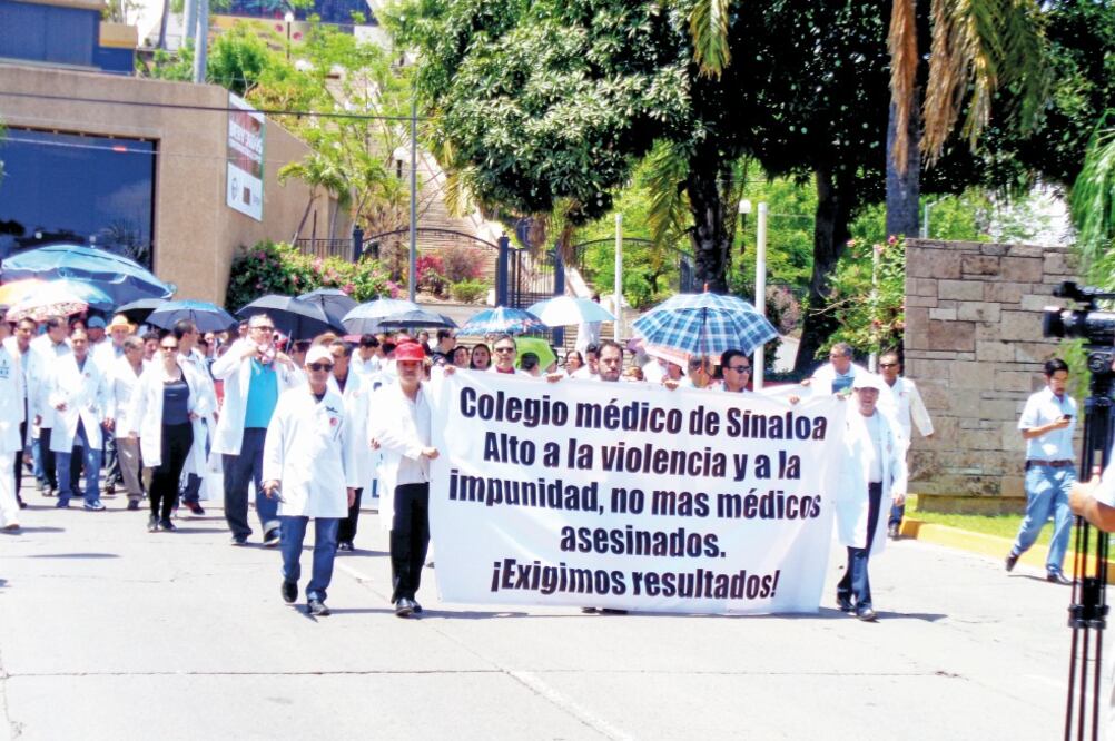 Debido a la ola de violencia que persiste en el estado, profesionales de la salud se han manifestado inconformes por la pérdida de compañeros del sector (ARCHIVO. EL UNIVERSAL)
