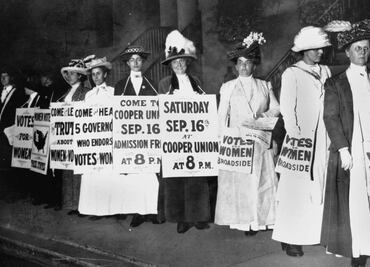 Un siglo de sufragio femenino, una lucha por el voto inacabada en Estados Unidos