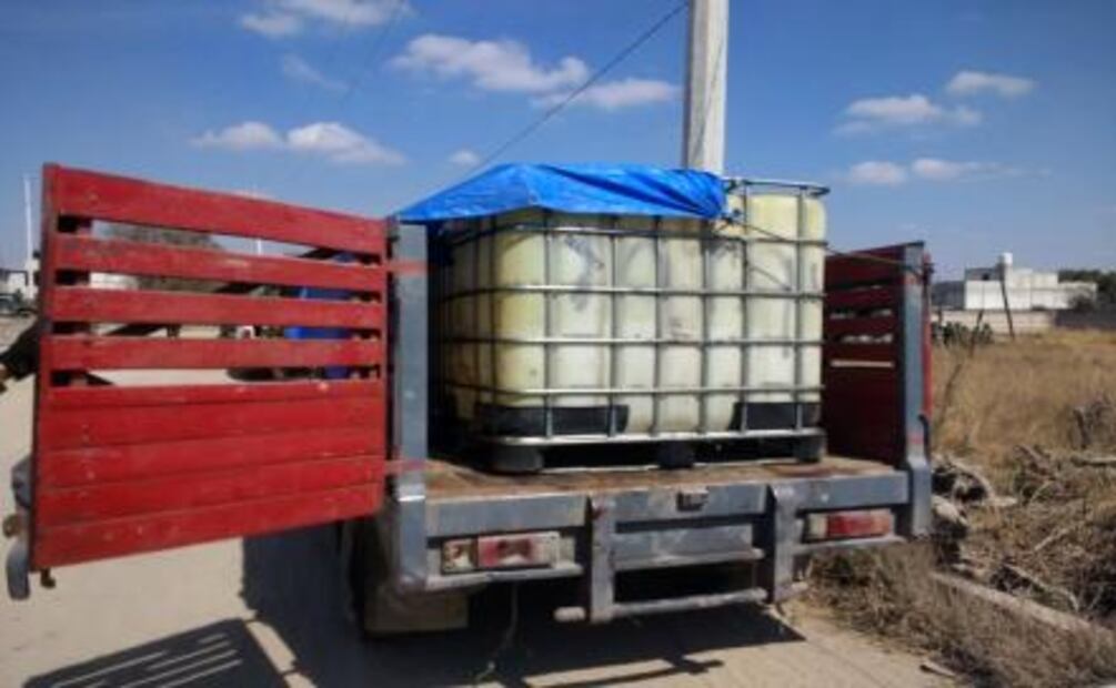 Decomisan 19 camionetas cargadas de combustible robado en Puebla 