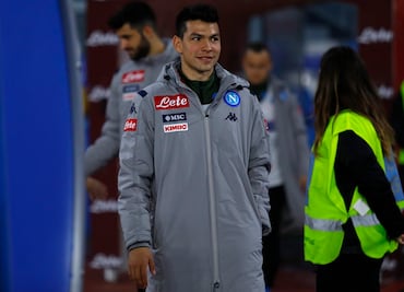 Chucky Lozano se queda en el Napoli