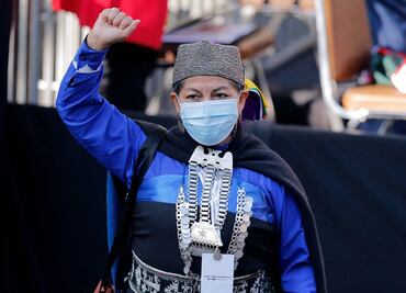 Chile elige a una mujer indígena para liderar redacción de nueva Constitución