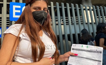 Adolescentes llenan la Biblioteca Vasconcelos por vacunación contra Covid-19 