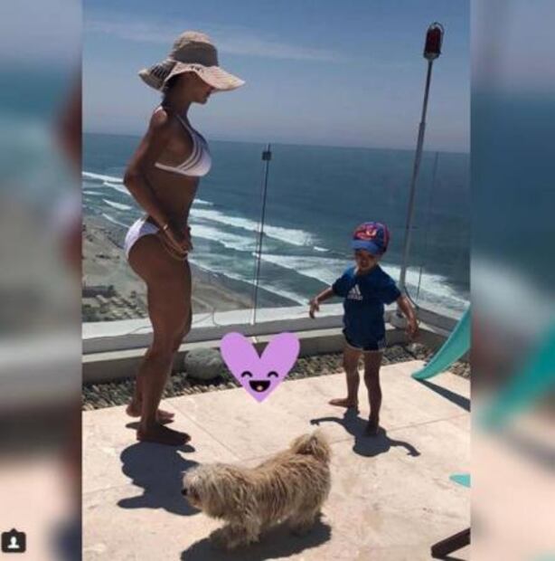 Ninel Conde disfruta en bikini las vacaciones 