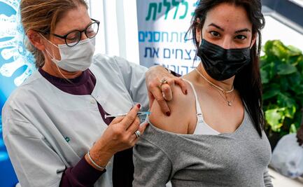 Israel comienza a vacunar contra Covid a estudiantes adolescentes