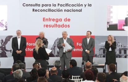 AMLO confiesa que investigó a generales y almirantes para definir a secretarios