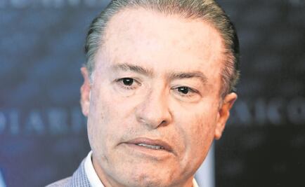 Cuestionan a "góber" de Sinaloa por no dar uniformes