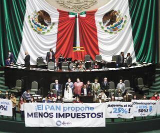 Ven insuficiente rebaja en cobro del espectro