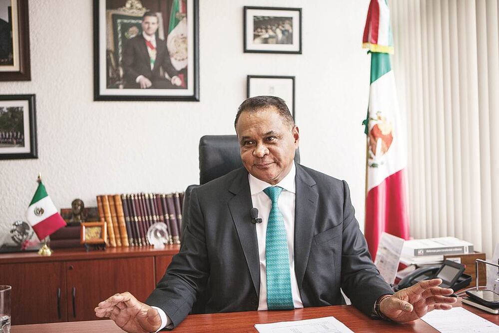 El PRI debe retomar la experiencia de no perder el acercamiento con la ciudadanía, resalta el ex gobernador de Quintana Roo. Foto Germán Espionosa