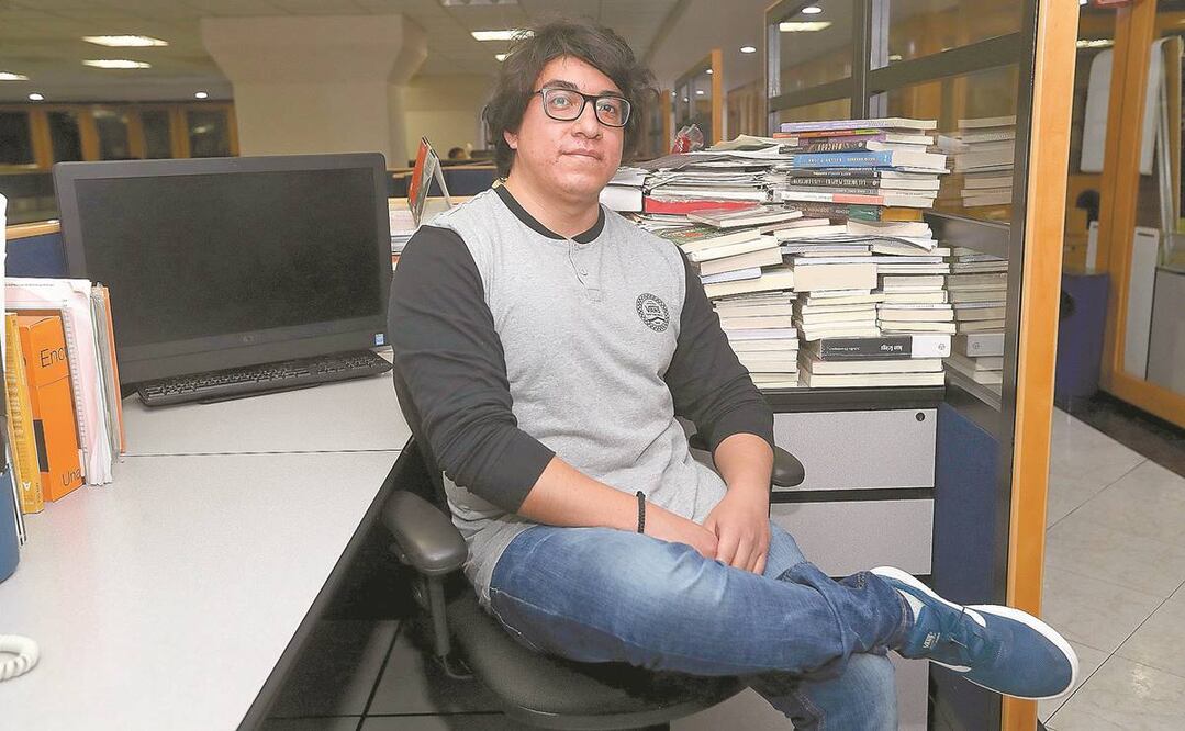 Néstor Pinacho se desempeña como secretario de redacción de esta casa editorial. Foto: VALENTE ROSAS. EL UNIVERSAL