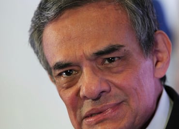 Niegan que José José tenga problemas financieros