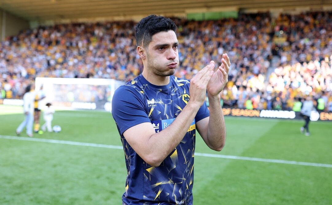 Raúl Jiménez se despide de la afición de los Wolves ¿Fue su último partido en casa?