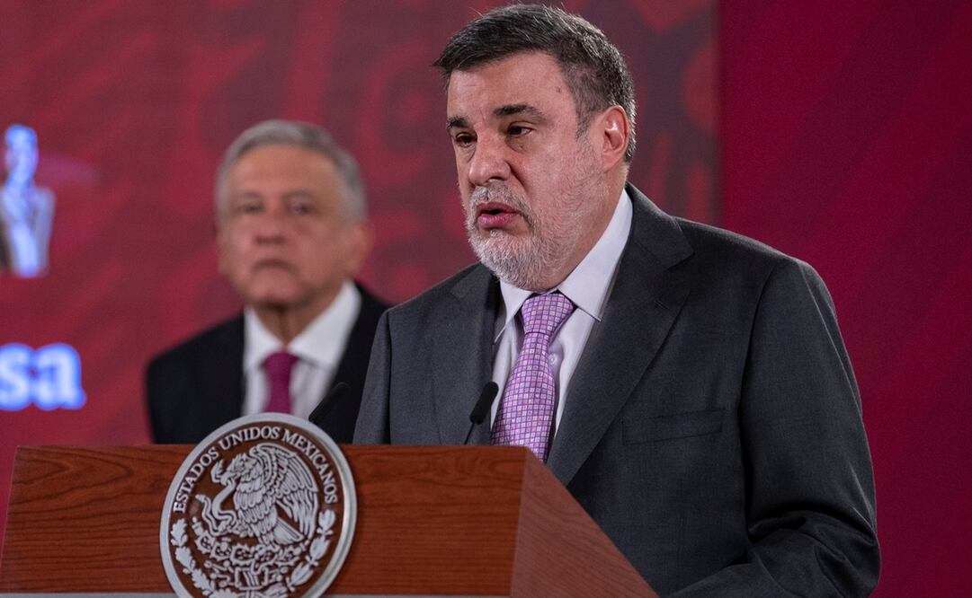 Salen de Palacio Nacional más señales de autoritarismo