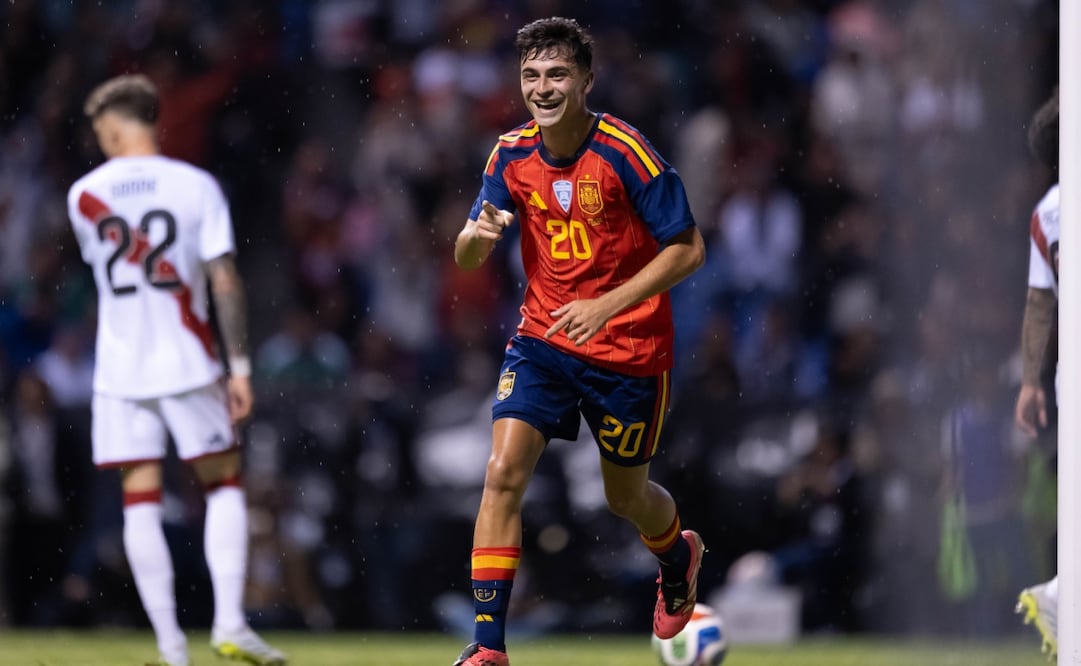 Pedri fue ovacionado por la afición mexicana en Puebla / Foto: Imago7