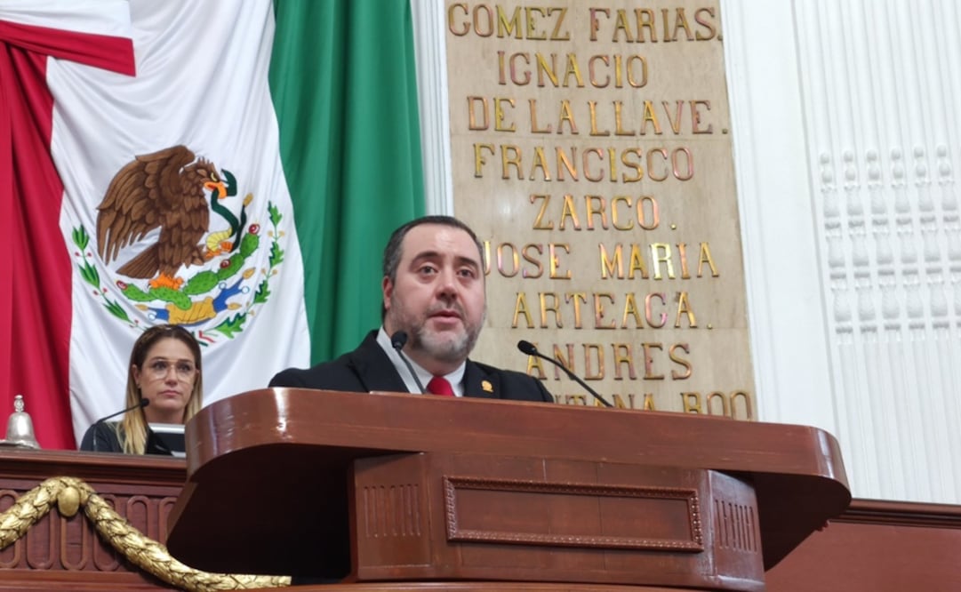 El líder de la bancada del PRI, Armando Tonatiuh González. Foto: Twitter @Congreso_CdMex