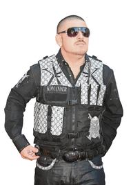 El Komander cancela y el público enardece