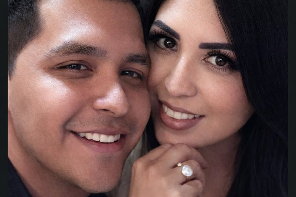 Christian Nodal y su madre Silvia Cristina Nodal, conocida popularmente como Cristy Nodal.