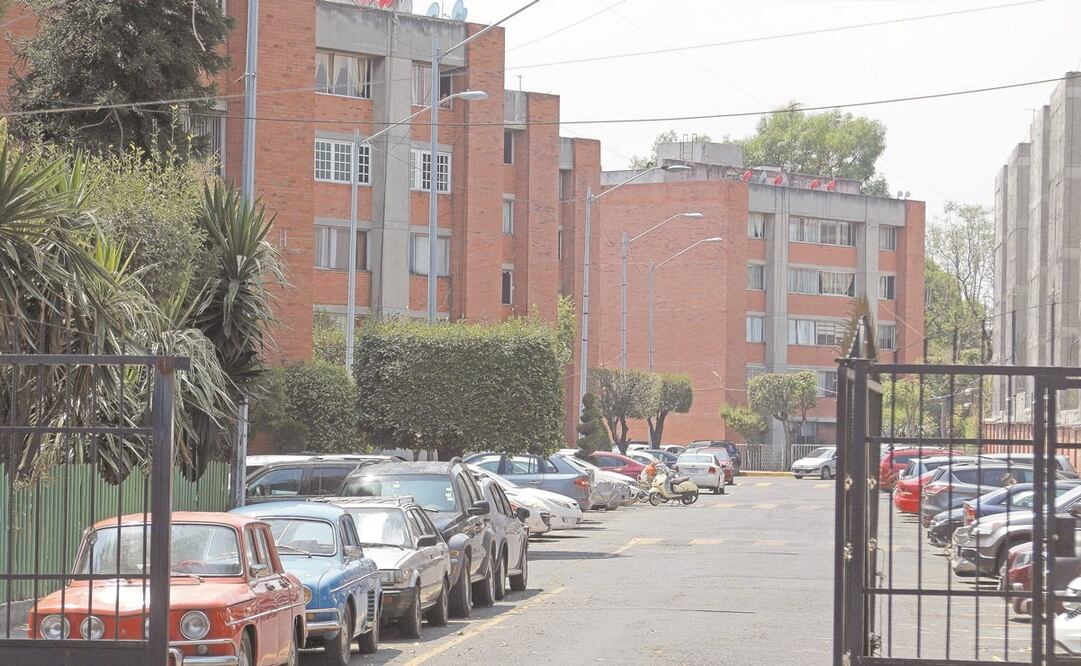 La Prosoc recomendó a los habitantes de conjuntos habitacionales no recibir visitas y evitar el ingreso de mensajeros. Foto: CARLOS MEJÍA. EL UNIVERSAL