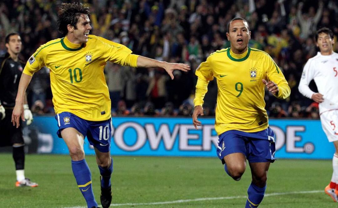 Luis Fabiano celebra un gol con la selección de Brasil. Archivo