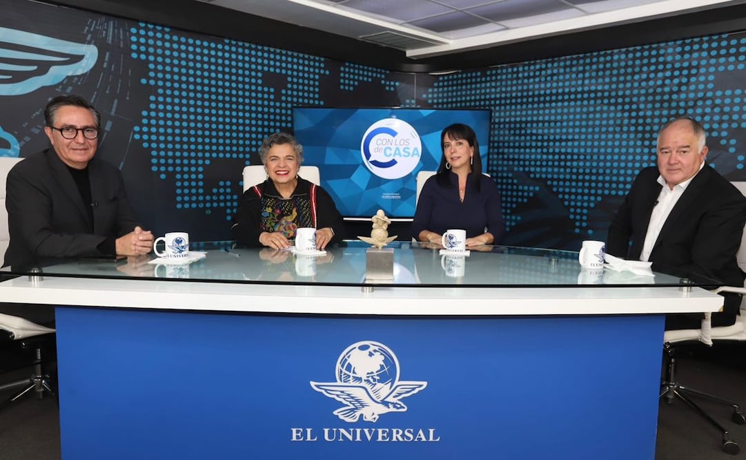 Transmisión del programa de Con los de casa, en el estudio de El Universal que tuvo como invitada a la aspirante Beatriz Paredes . Foto: Berenice Fregoso/EL UNIVERSAL