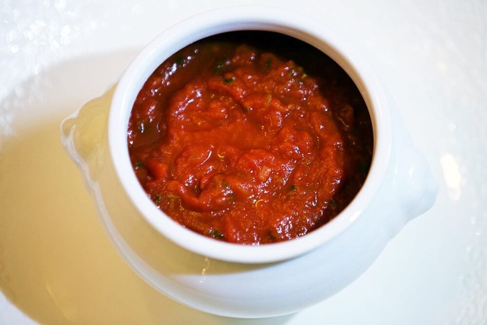 Es recomendable cambiar el puré enlatado a un recipiente de vidrio / Fotos: Pixabay