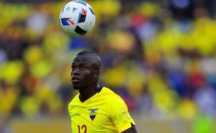 Enner Valencia pide disculpas por dejar concentración