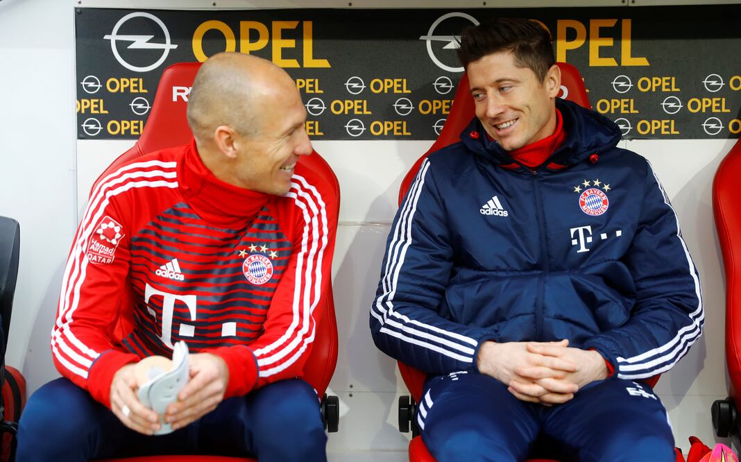 AP. Arjen Robben y Robert Lewandowski previo al juego del Bayern Munich
