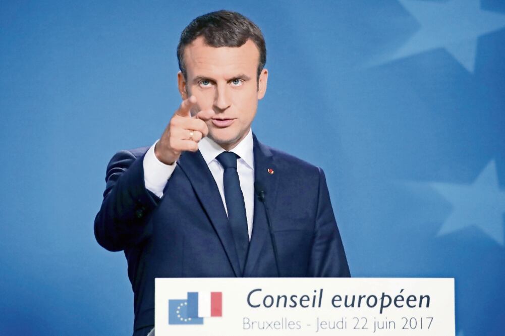 Defensa. El presidente Emmanuel Macron dijo que Francia necesita respuestas inéditas contra la radicalización (OLIVIER MATTHYS. AP)