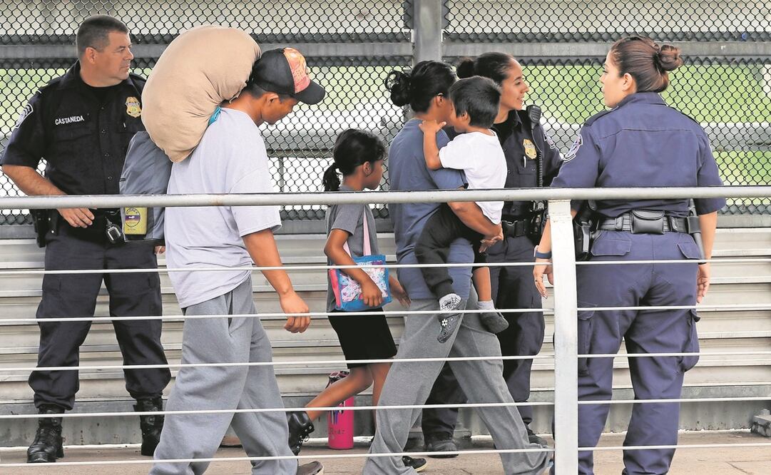 El gobierno de Joe Biden permitió el ingreso de 5.8 millones de extranjeros durante su mandato, principalmente solicitantes de asilo, inmigrantes con permisos especiales y refugiados. (10/12/24) Foto: AP/Archivo.