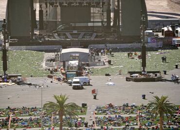 Recuerdan en Las Vegas a víctimas de masacre en festival de música