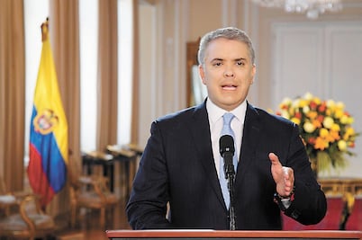 Tras rebelión, van por exlíderes de las FARC 