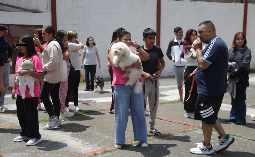 Una vecina indicó que este es el primer año en que la unidad participa formalmente con Protección Civil. 19/09/2026. | Foto: Carlos Odin.