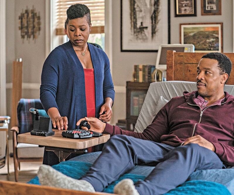 Russell Hornsby, quien interpreta al detective Lincoln Rhyme, estelariza la serie que estrena el 18 de mayo por AXN. AXN 