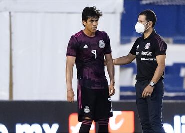 Jimmy Lozano respira; Macías ¿lesionado?