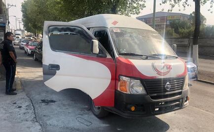 Sujetos incendian dos unidades de transporte público en Ecatepec