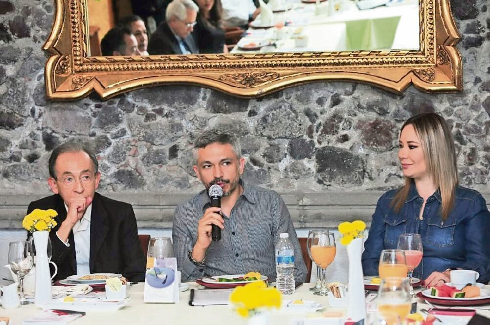 Acuerd os. David Vega, titular de la Auditoría Superior, y José Luis Rodríguez, de la Comisión de Rendición de Cuentas. Foto: ESPECIAL