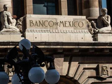 Banxico recalibra política monetaria ante amenaza arancelaria; mantiene expectativa de crecimiento en 2025 y próximo año